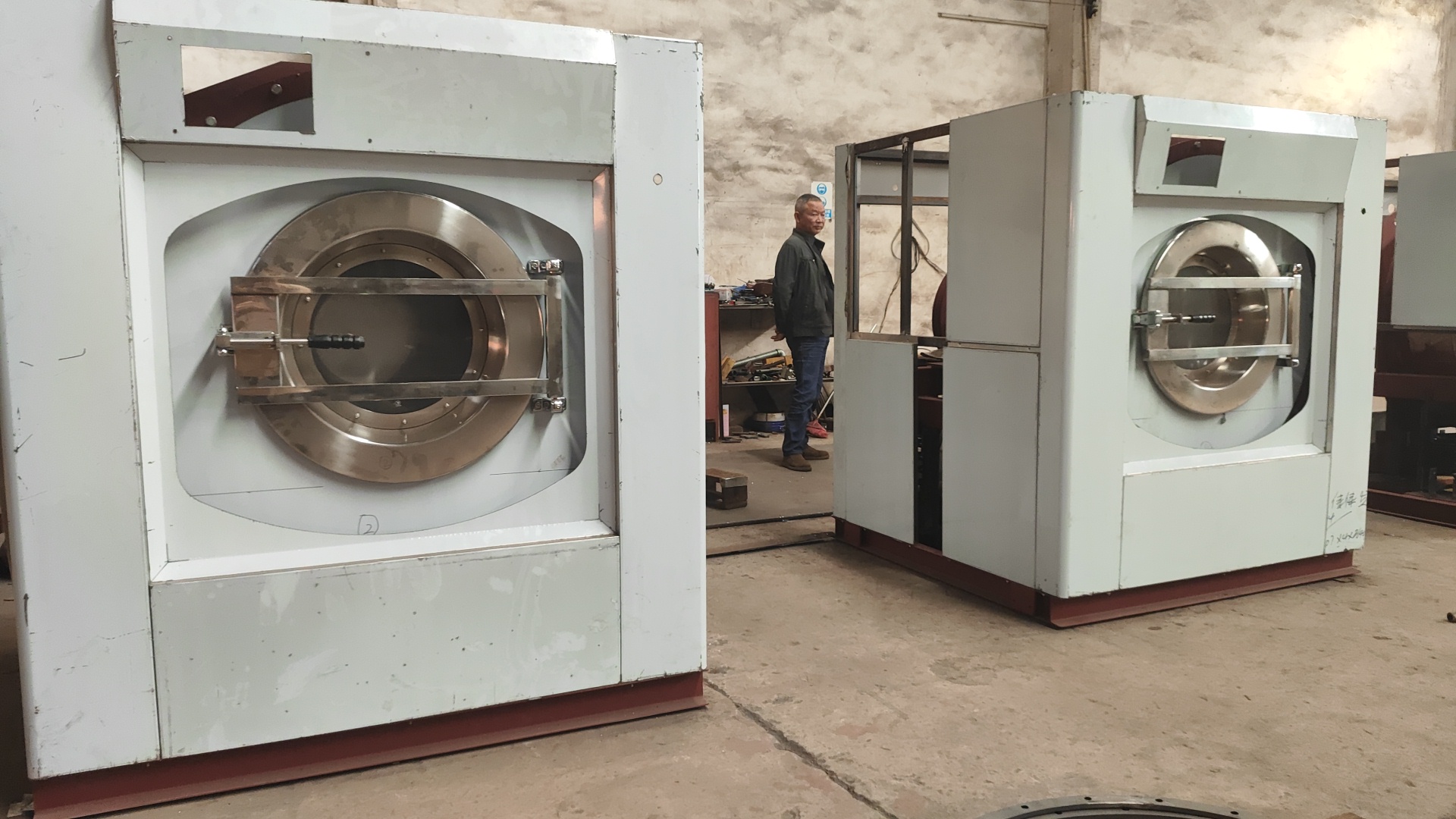 
百家知名企業(yè)與大型干洗店的選擇：珠江工業(yè)全自動洗衣機憑什么獲得信賴？
